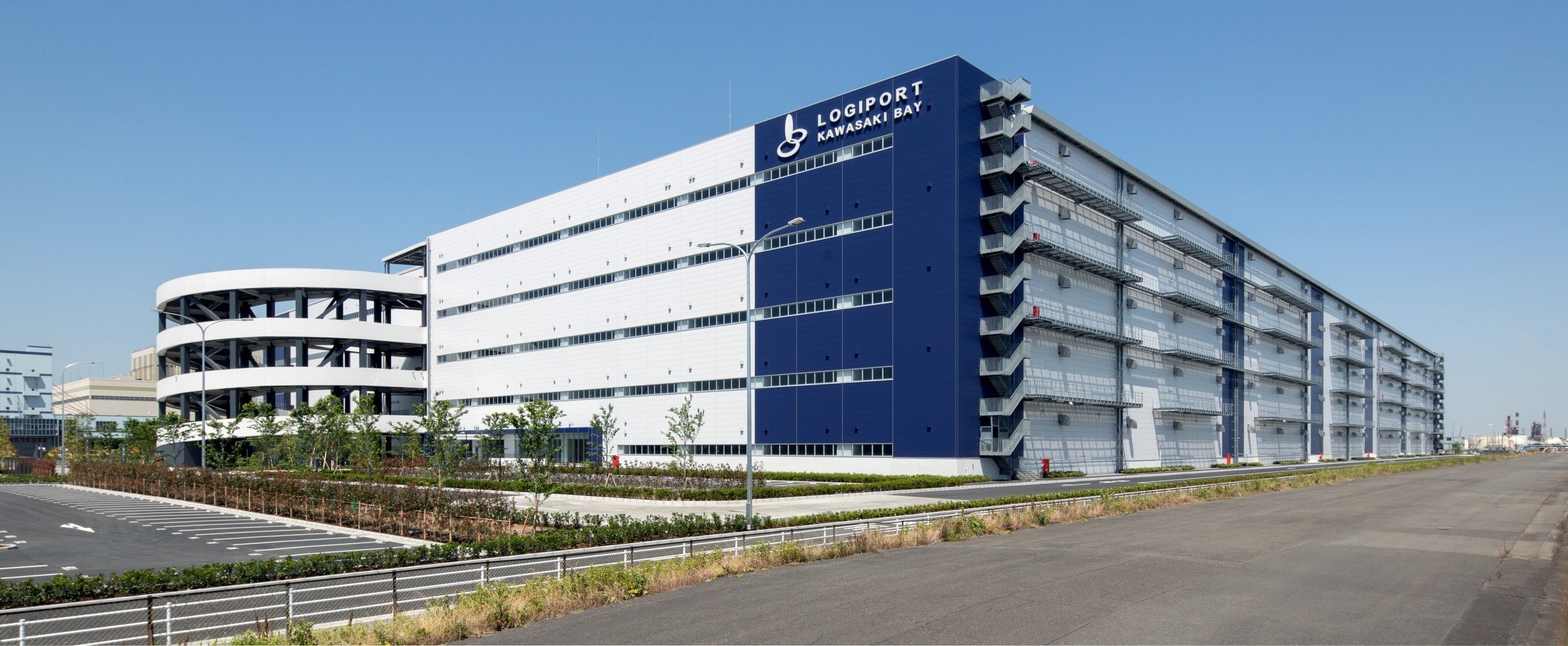 パンチグループの新物流拠点であるミスミ東日本流通センターの外観